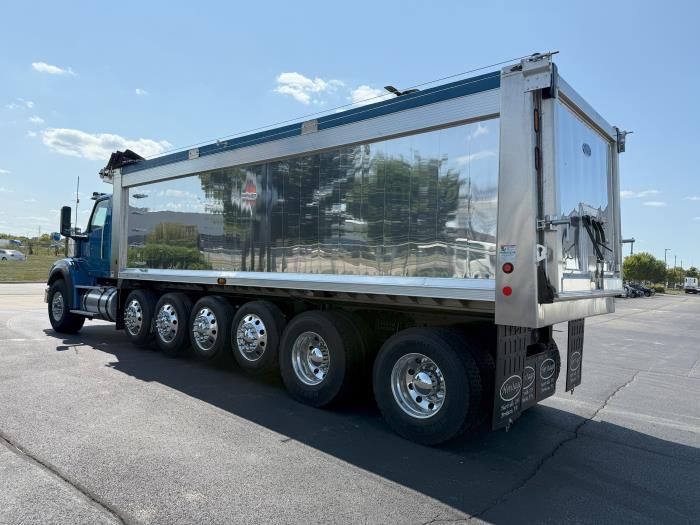 2025 International HX620-5