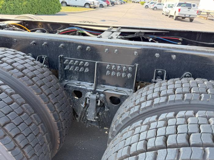 2025 International HX620-19