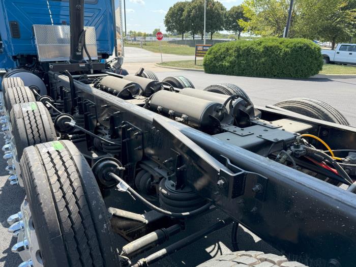 2025 International HX620-20