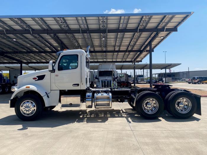2026 Peterbilt 567-3