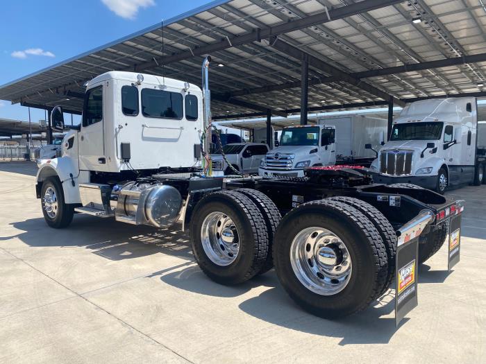 2026 Peterbilt 567-4