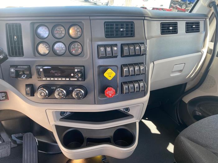 2026 Peterbilt 567-13