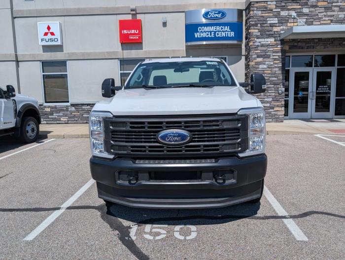 2025 Ford F-350 XL photo 4