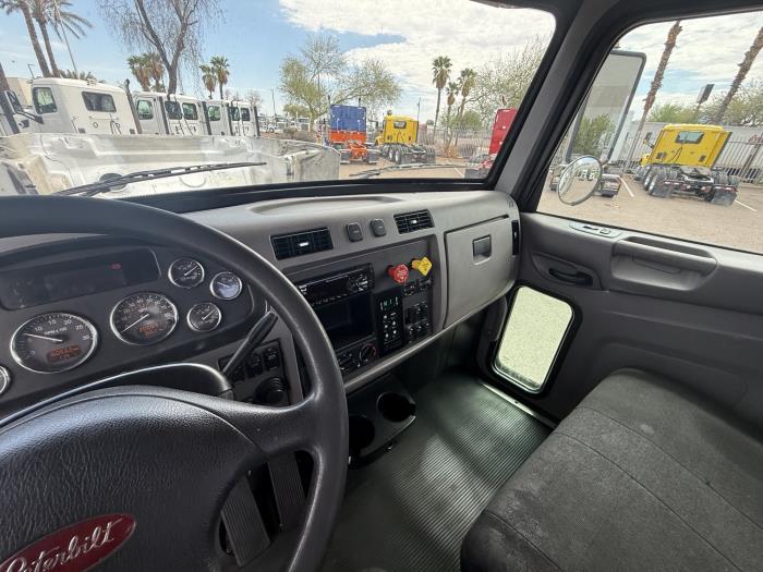 2019 Peterbilt 337-16