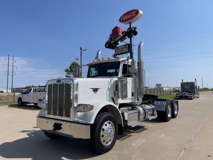 2015 Peterbilt 389-1
