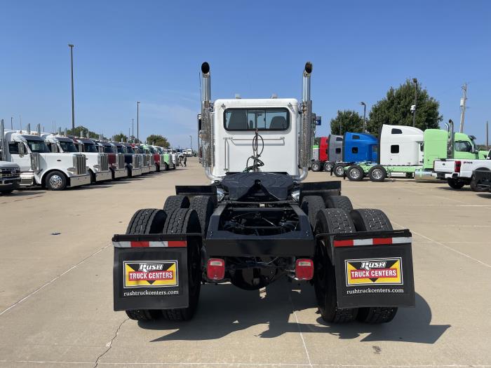 2015 Peterbilt 389-9