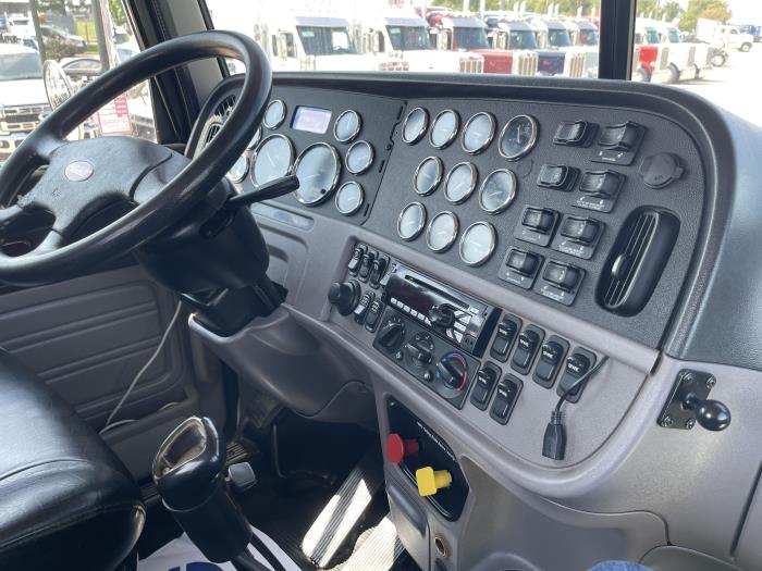 2015 Peterbilt 389-19