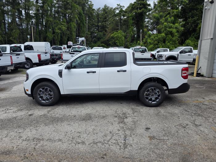 2025 Ford Maverick-8