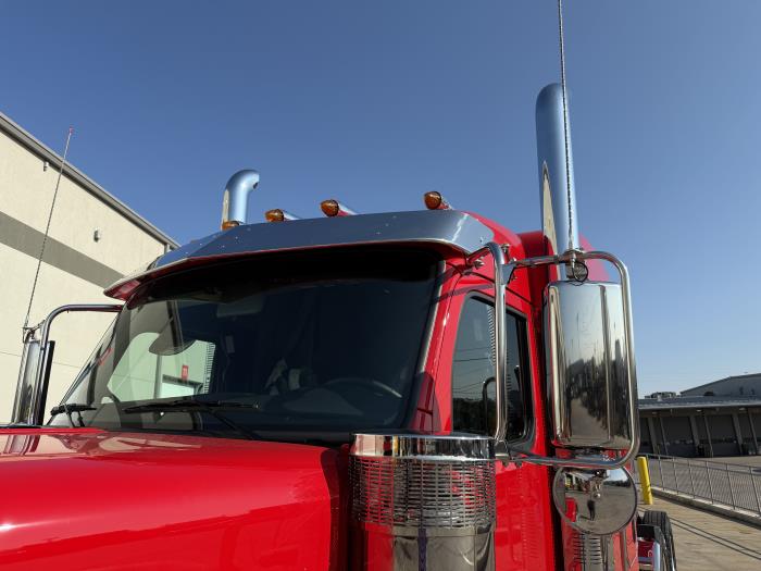 2026 Peterbilt 589-13