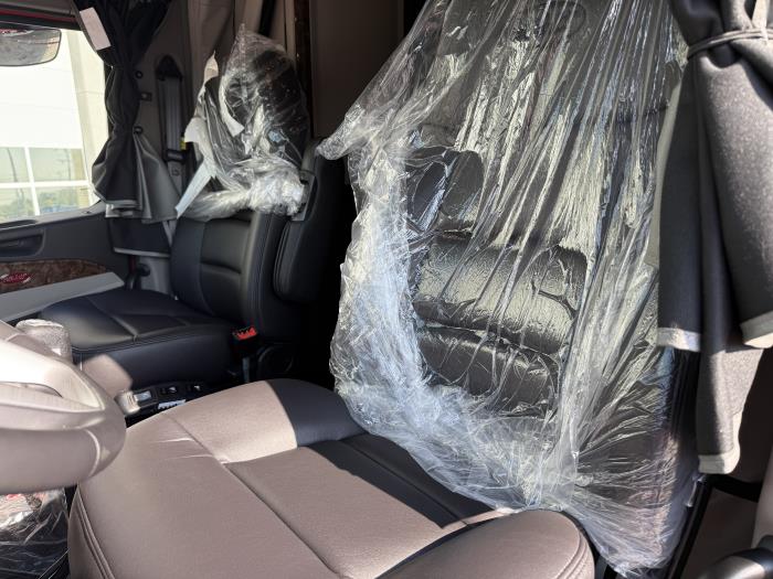 2026 Peterbilt 589-29