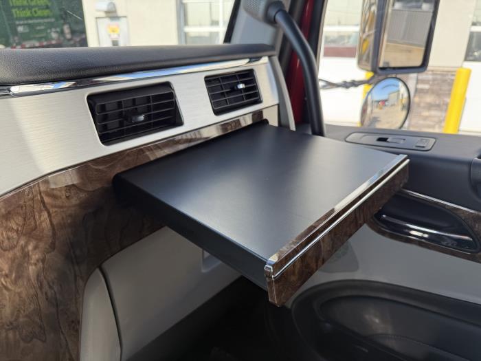 2026 Peterbilt 589-39