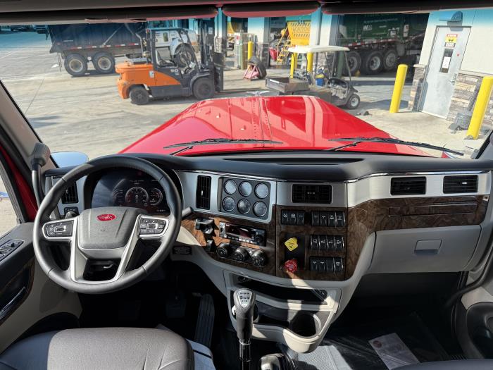 2026 Peterbilt 589-60