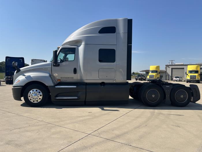 2022 International LT625-7
