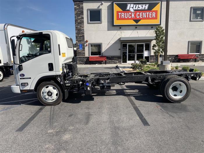 2024 Isuzu NRR Standard photo 3