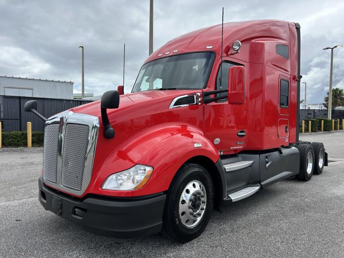 2022 Kenworth T680 photo 2