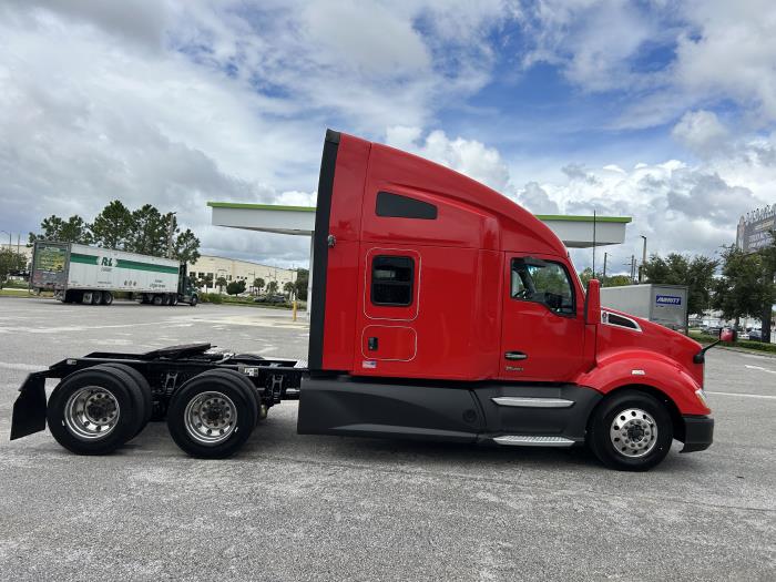 2022 Kenworth T680-7