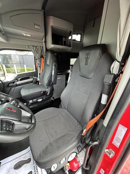 2022 Kenworth T680-12