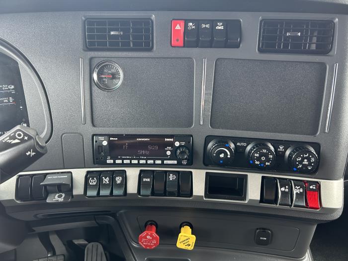 2022 Kenworth T680-14