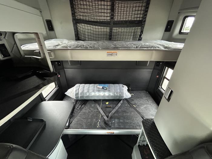 2022 Kenworth T680-20