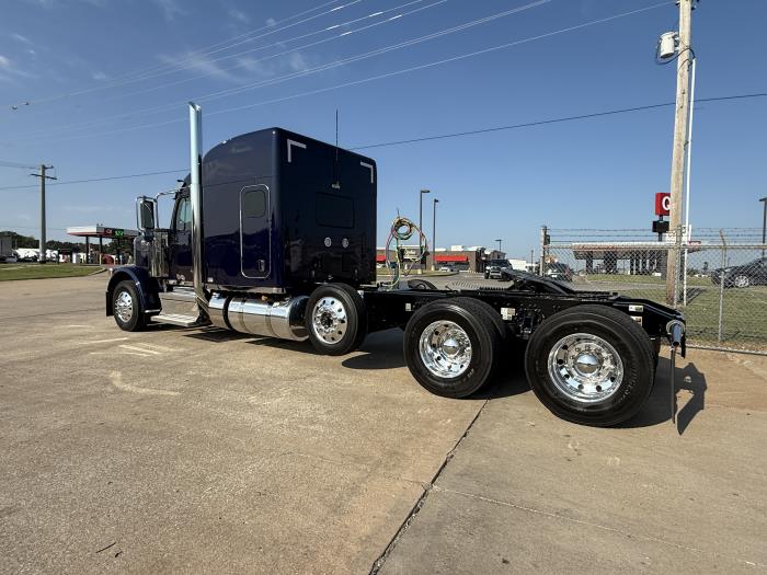 2026 Peterbilt 589-8