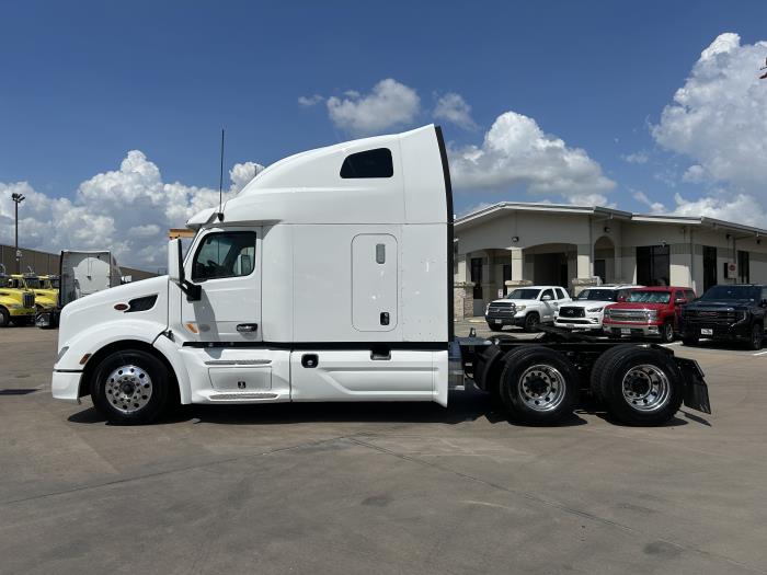 2022 Peterbilt 579-2