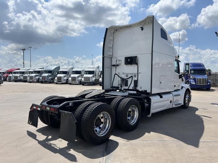 2022 Peterbilt 579-5