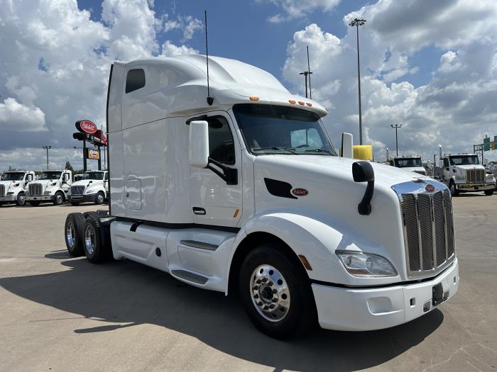2022 Peterbilt 579-7