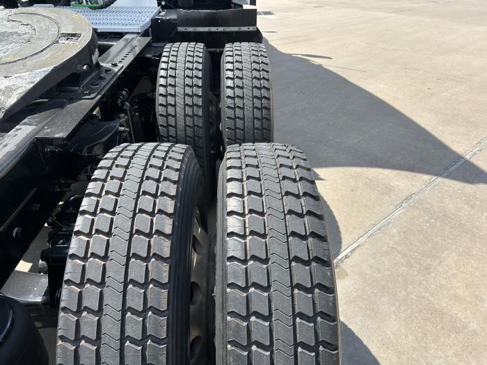 2022 Peterbilt 579-12