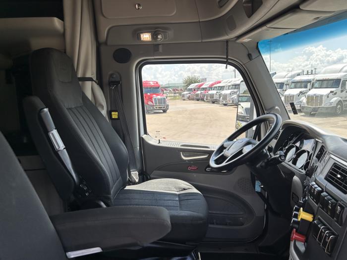 2022 Peterbilt 579-24