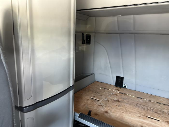 2022 Peterbilt 579-32