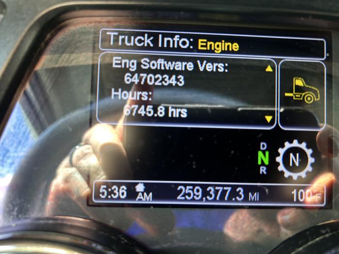 2022 Peterbilt 579-39