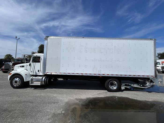 2020 Peterbilt 337-2