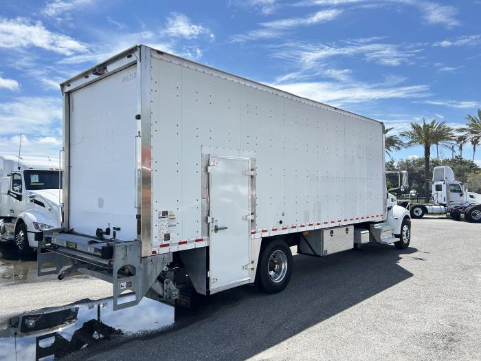 2020 Peterbilt 337-7