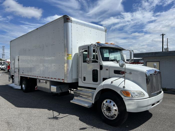 2020 Peterbilt 337-9