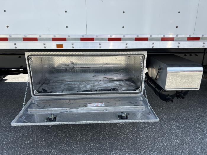 2020 Peterbilt 337-10