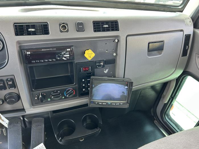 2020 Peterbilt 337-20