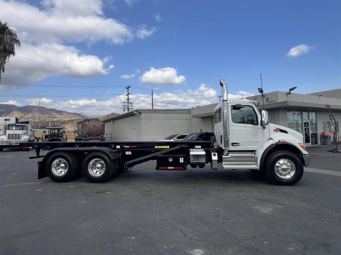 2026 Peterbilt 548-4