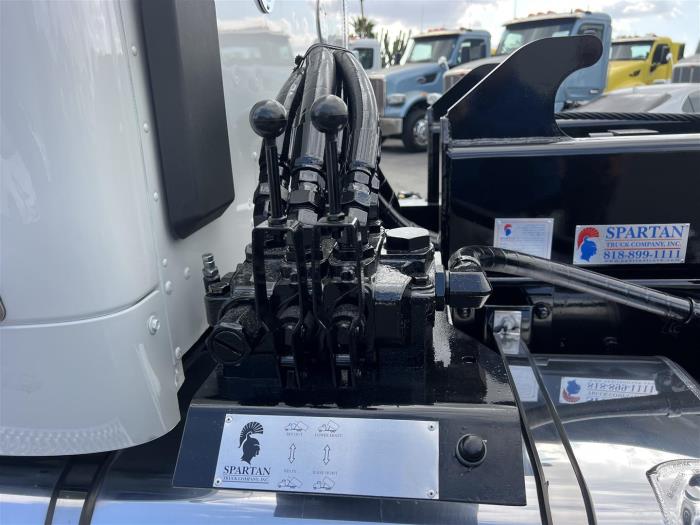 2026 Peterbilt 548-13