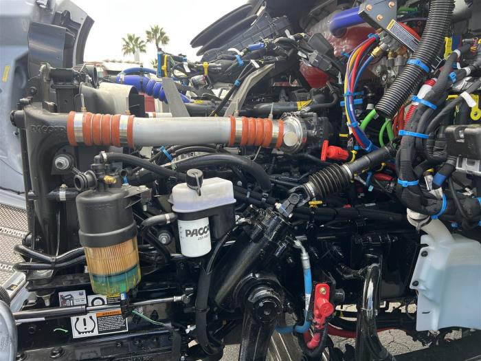 2026 Peterbilt 548-16