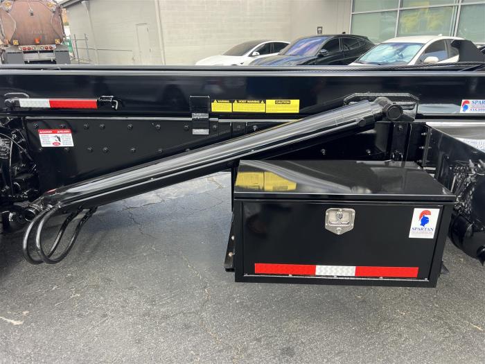 2026 Peterbilt 548-5