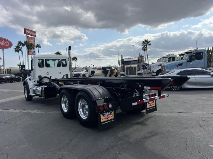 2026 Peterbilt 548-10