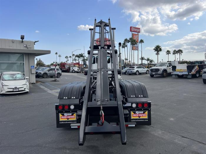 2026 Peterbilt 548-21