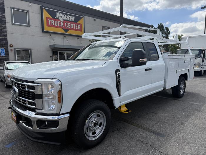 2026 Ford F-350 XL photo 2