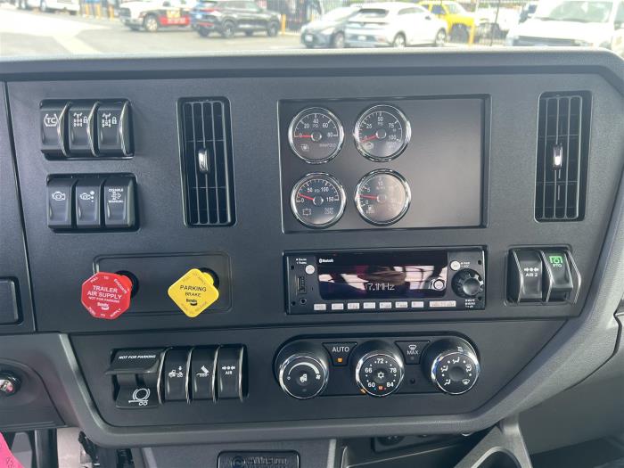 2026 Peterbilt 548-29