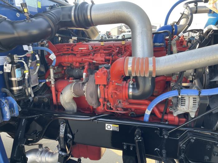 2023 Peterbilt 389-32