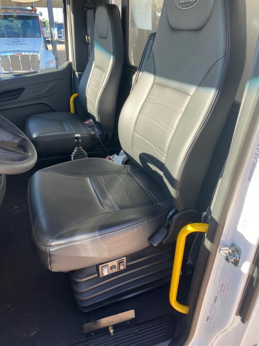 2026 Peterbilt 548-13