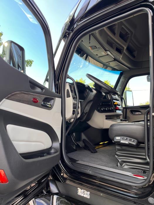 2026 Peterbilt 579-16