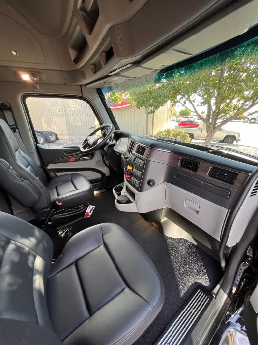 2026 Peterbilt 579-22