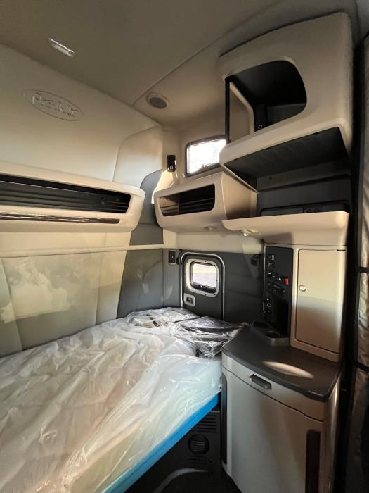 2026 Peterbilt 579-23