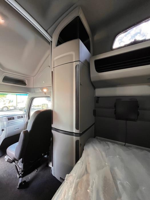 2026 Peterbilt 579-24